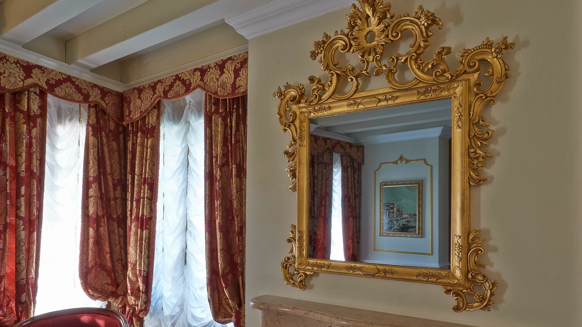 Canal Grande Venice Hotel