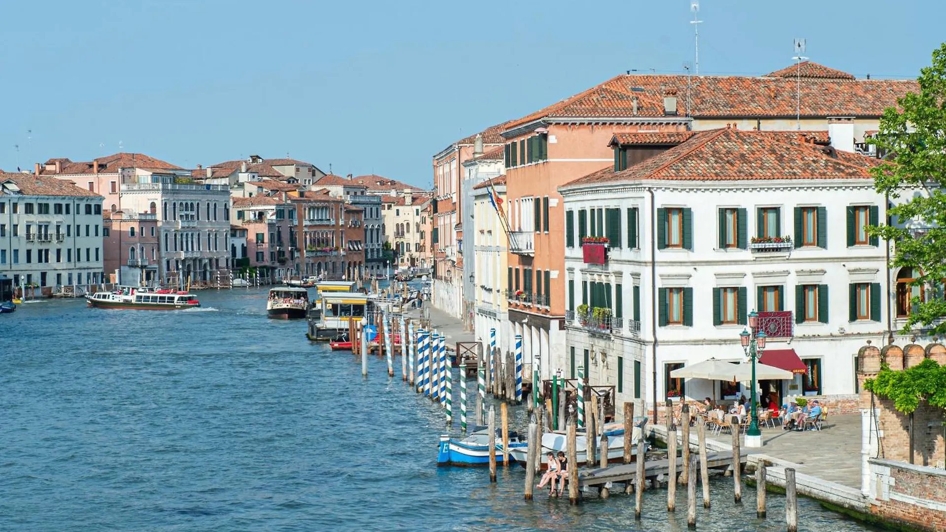 Canal Grande Venice 4*,